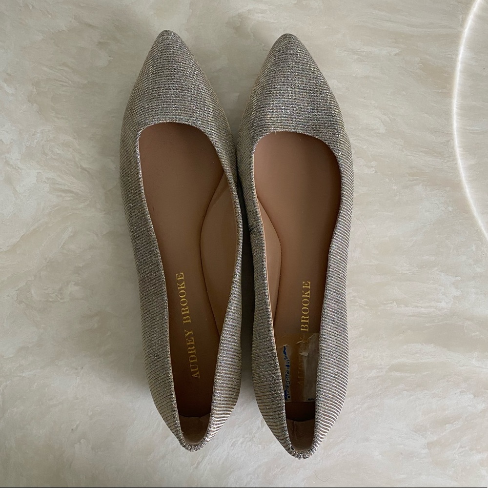 Audrey Brooke metallic glittery ballet flats | 7.5